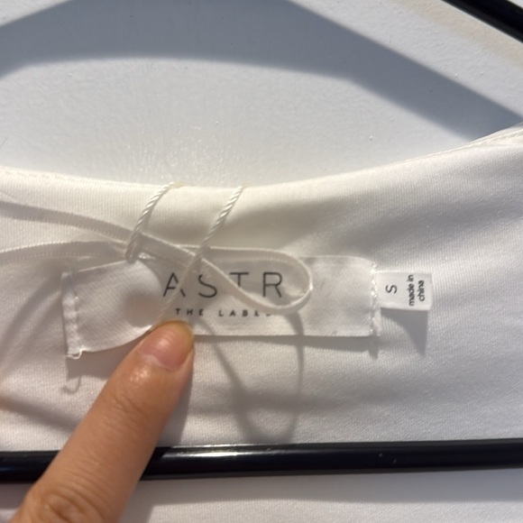 Astr Cream Long Sleeve Bodysuit - Picture 2 of 3